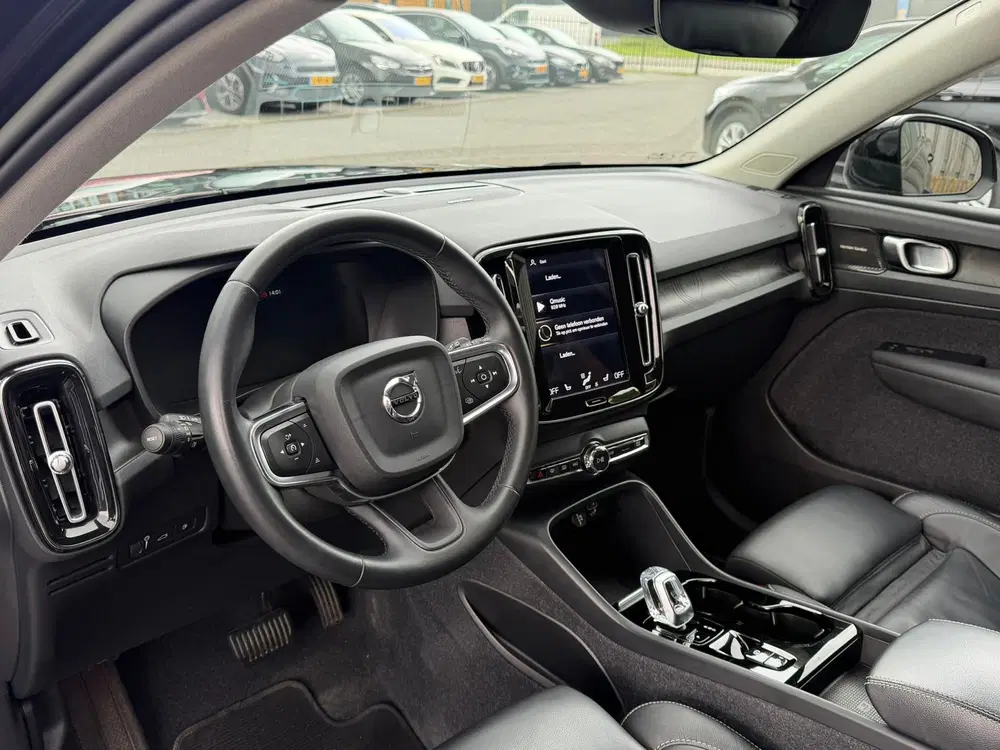Volvo XC40 1.5 T4 Plug-in hybrid Ultimate Dark SHADOW uit 2023, foto 12