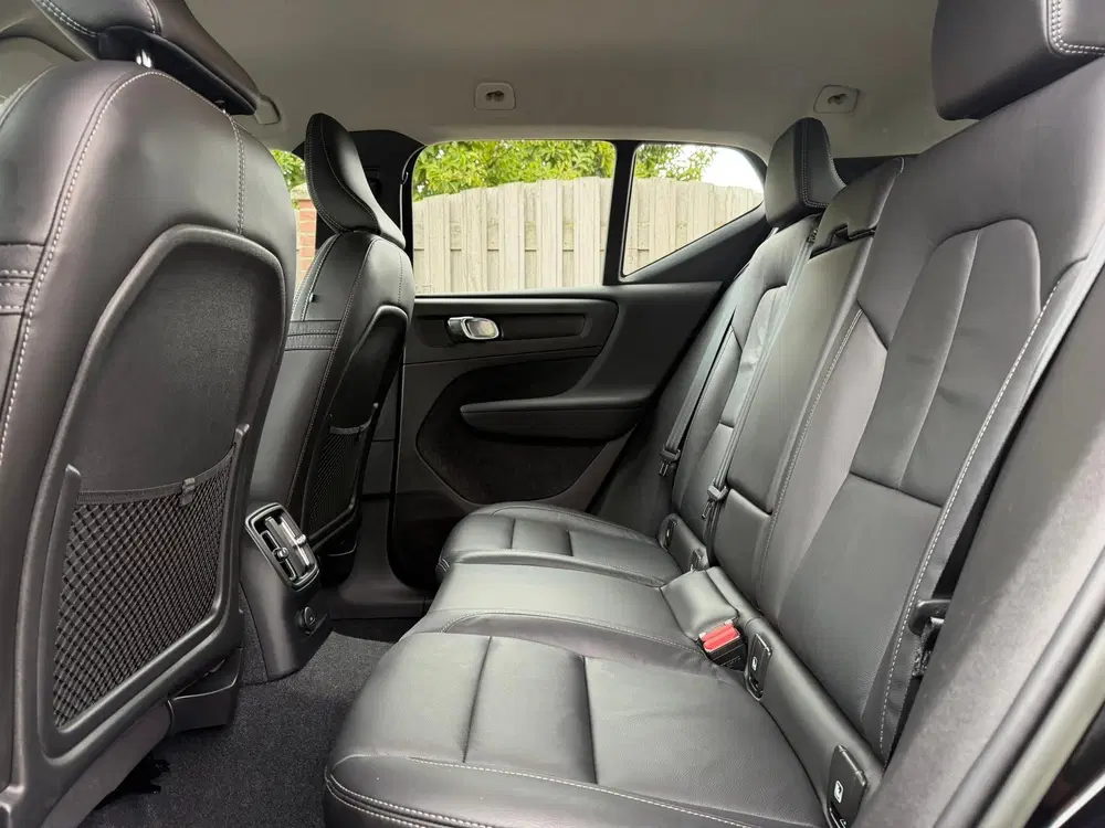 Volvo XC40 1.5 T4 Plug-in hybrid Ultimate Dark SHADOW uit 2023, foto 15