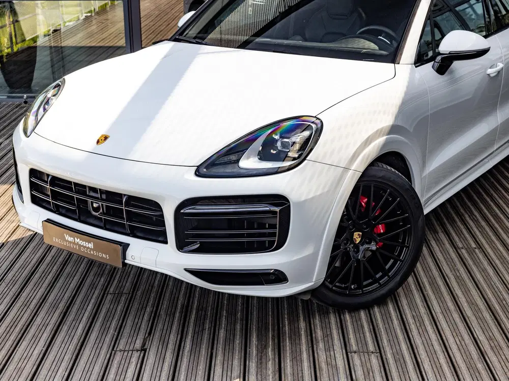 Porsche Cayenne 3.0 E-Hybrid Platinum Edition uit 2021, foto 10