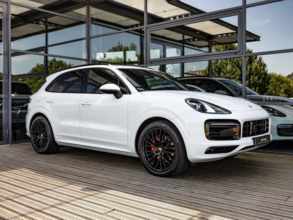 Porsche Cayenne 3.0 E-Hybrid Platinum Edition uit 2021, foto 5