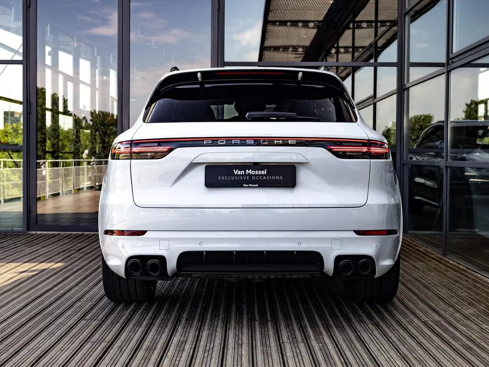 Porsche Cayenne 3.0 E-Hybrid Platinum Edition uit 2021, foto 6