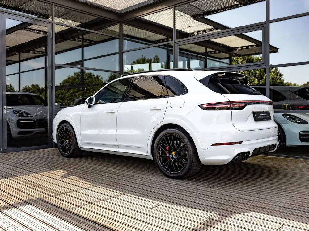 Porsche Cayenne 3.0 E-Hybrid Platinum Edition uit 2021, foto 7