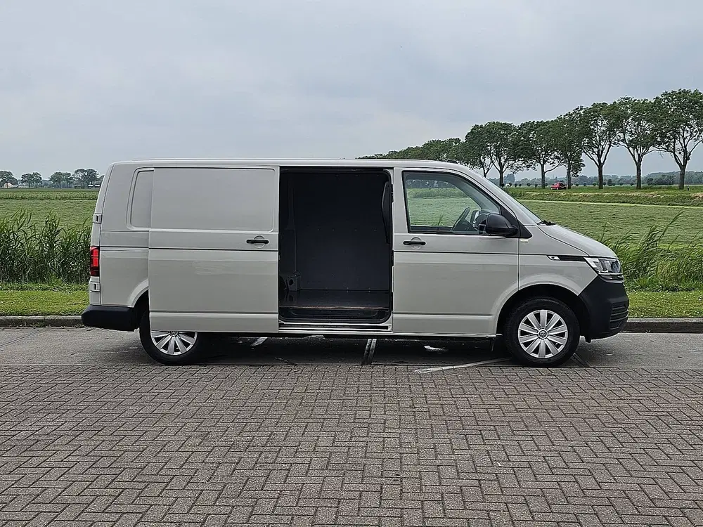Volkswagen Transporter 2.0 TDI L2H1 150Pk Automaat T6.1 Acht uit 2024, foto 12