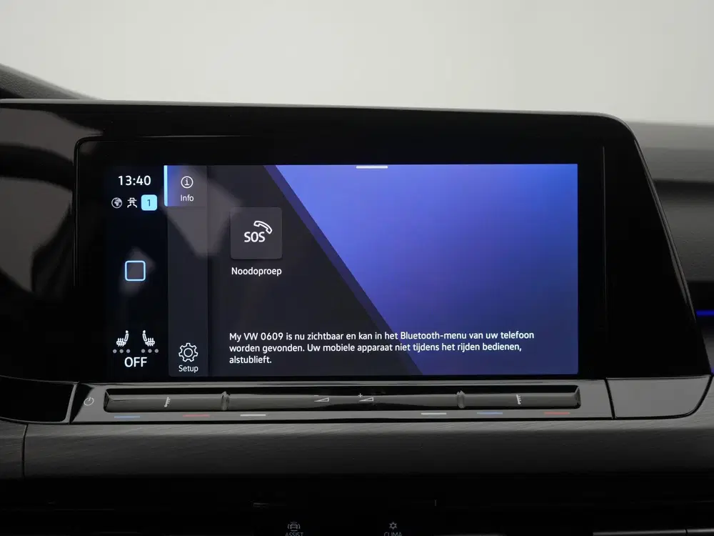 Volkswagen Golf 1.5 eTSI Business AUTOMAAT uit 2023, foto 14