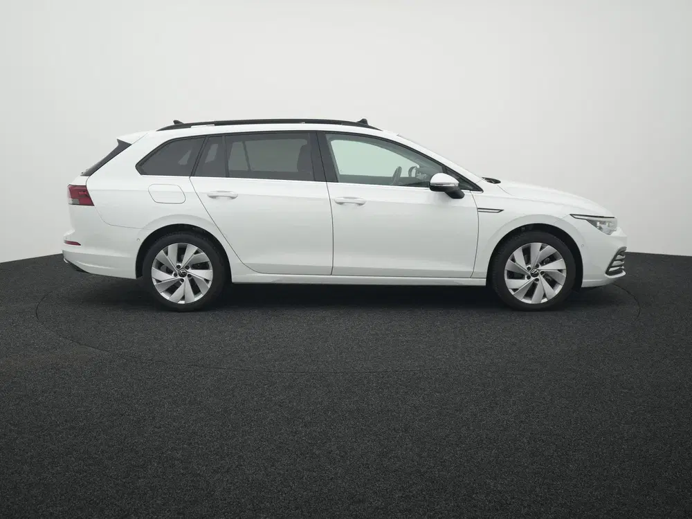 Volkswagen Golf 1.5 eTSI Business AUTOMAAT uit 2023, foto 6