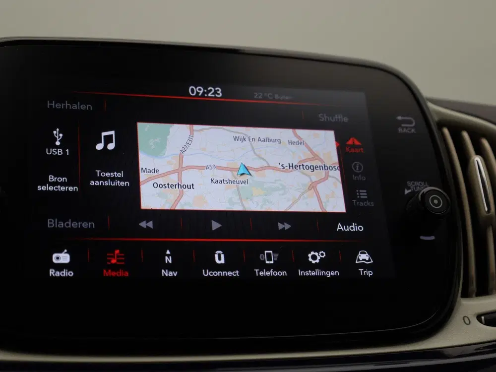 Fiat 500 1.0 Hybrid Lounge uit 2021, foto 15