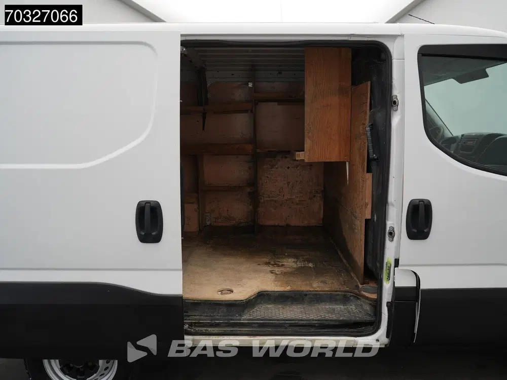 Iveco Daily 3.0L Automaat L1H1 180PK L1 Kompakt Cruise uit 2019, foto 12