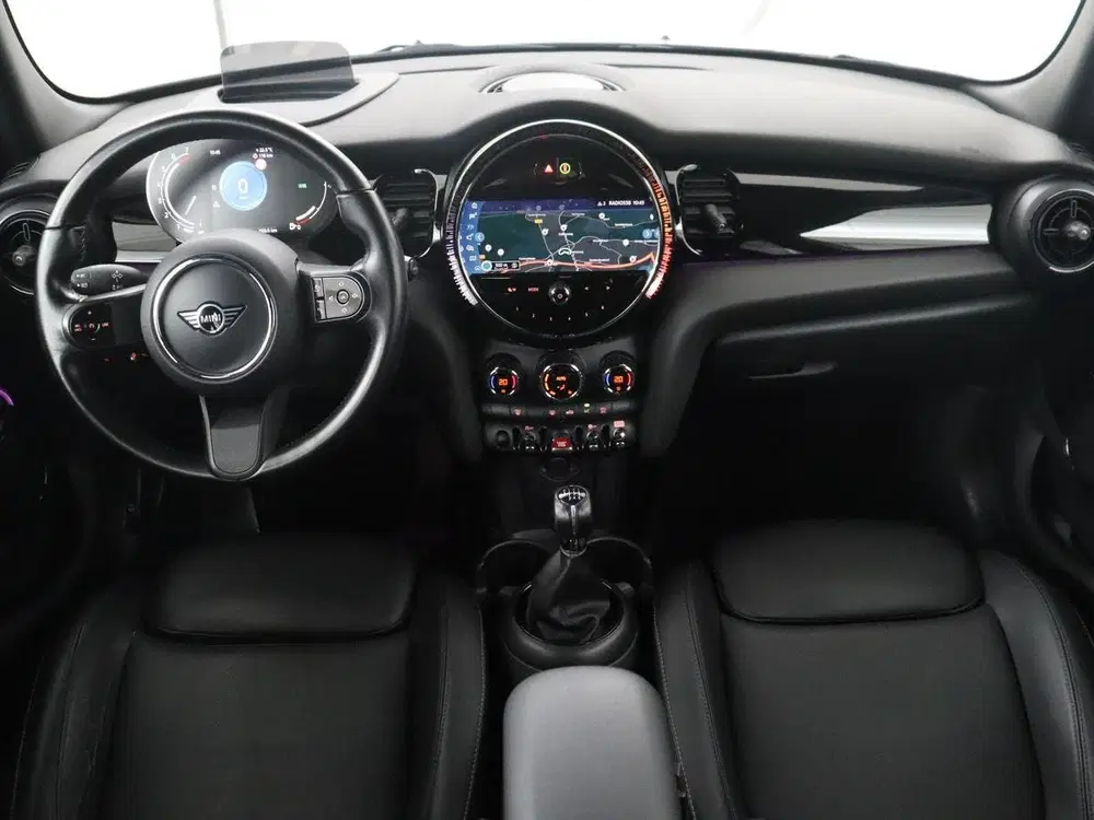 Mini Cooper 1.5 Cooper Business Edition uit 2021, foto 3