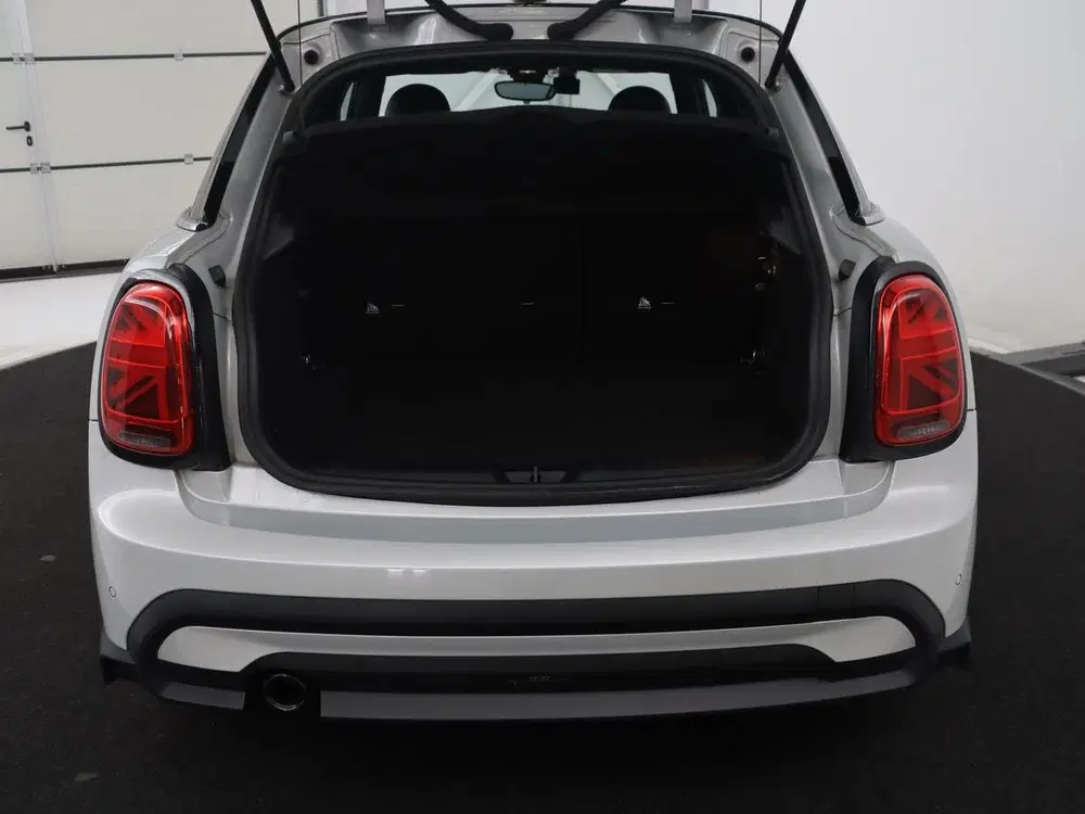 Mini Cooper 1.5 Cooper Business Edition uit 2021, foto 7