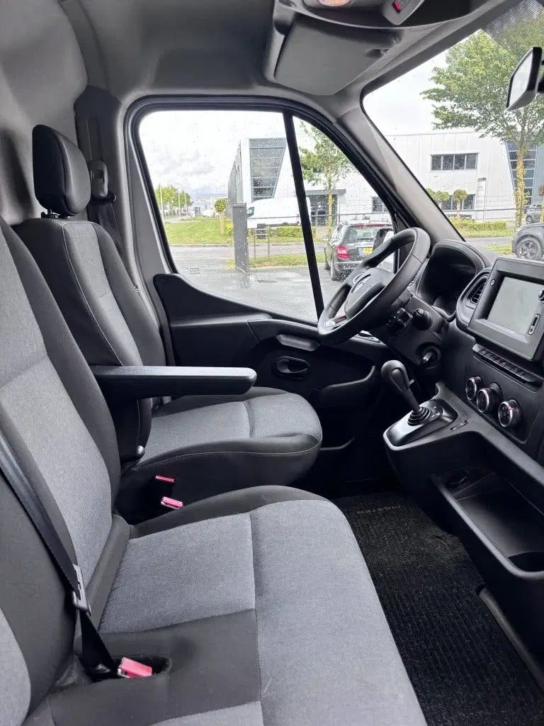 Renault Master T35 2.3 dCi L3H2 DUBBELE SCHUIFDEUR AUTOMA uit 2020, foto 13