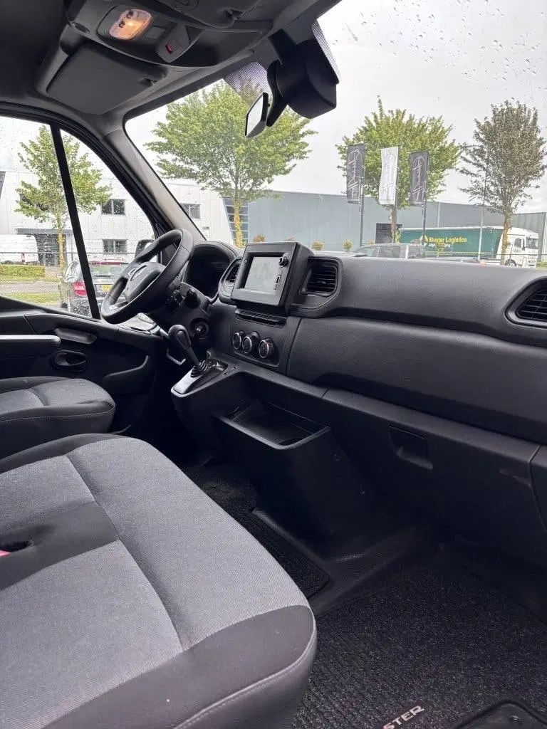 Renault Master T35 2.3 dCi L3H2 DUBBELE SCHUIFDEUR AUTOMA uit 2020, foto 15
