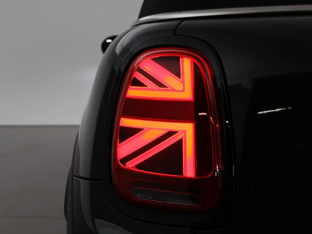 Mini Cabrio 2.0 JCW JOHN COOPER WORKS 231 PK REBEL GRE uit 2019, foto 13