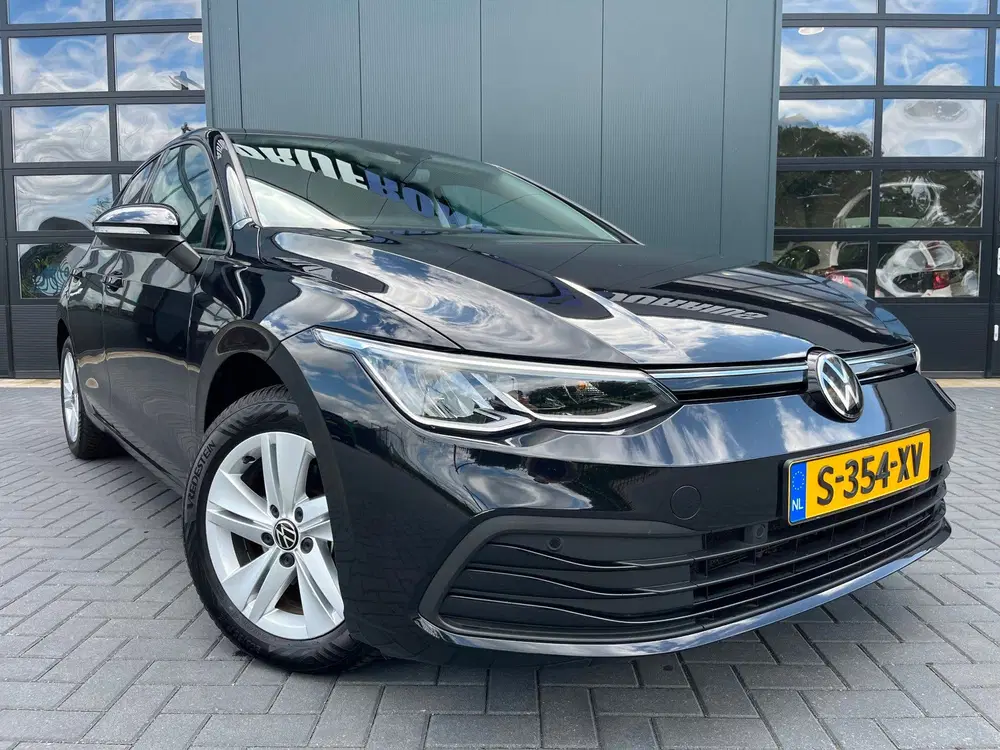 Volkswagen Golf 1.5 eTSI Life Business NLAuto uit 2023, foto 4