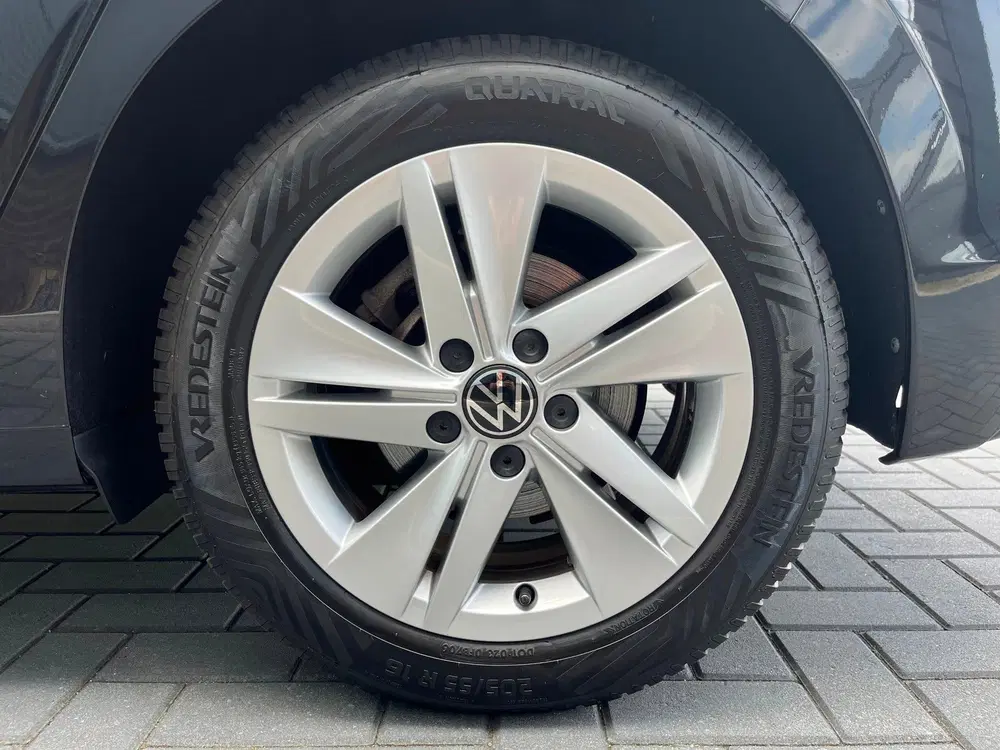 Volkswagen Golf 1.5 eTSI Life Business NLAuto uit 2023, foto 9