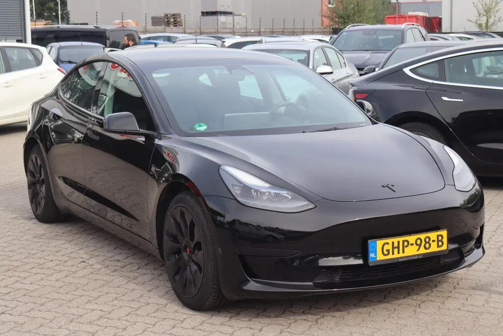 Tesla Model 3 Standard RWD Plus 60 kWh uit 2023, foto 10