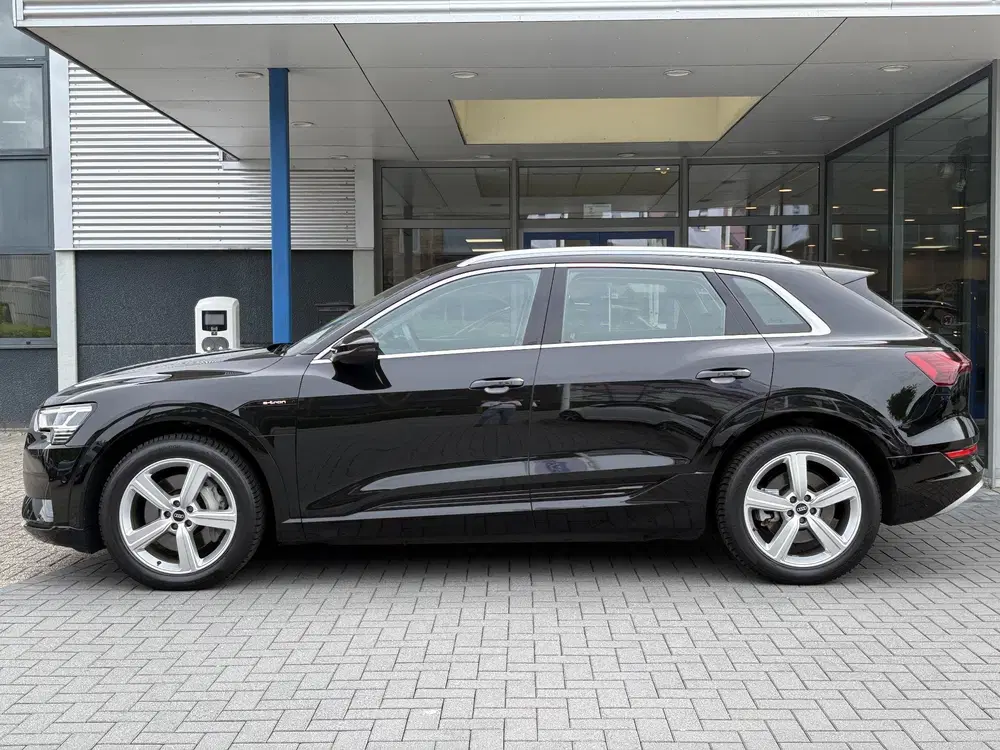 Audi e-tron 55 quattro Advanced edition 95 kWh uit 2022, foto 12
