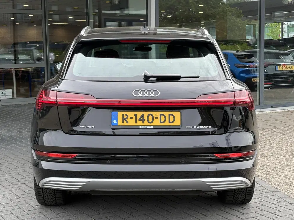 Audi e-tron 55 quattro Advanced edition 95 kWh uit 2022, foto 8