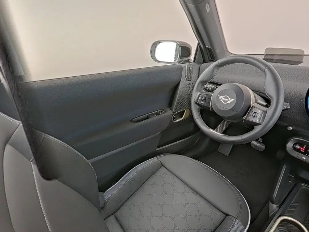 Mini Hatchback Cooper SE uit 2026, foto 3
