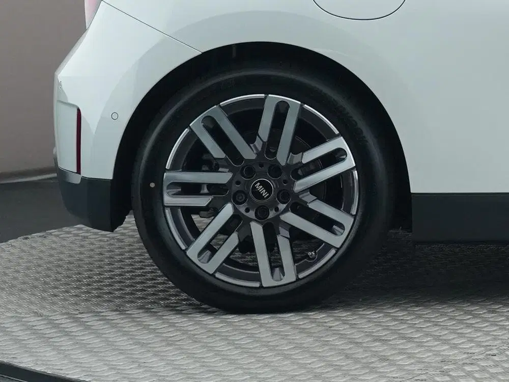 Mini Hatchback Cooper SE uit 2026, foto 4