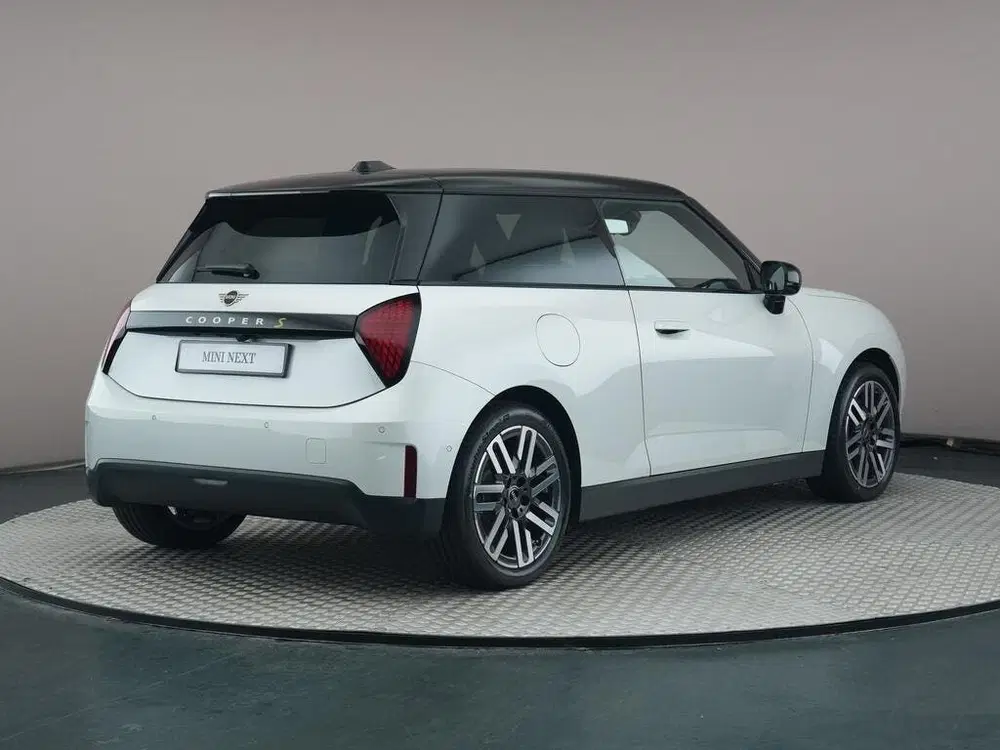 Mini Hatchback Cooper SE uit 2026, foto 6
