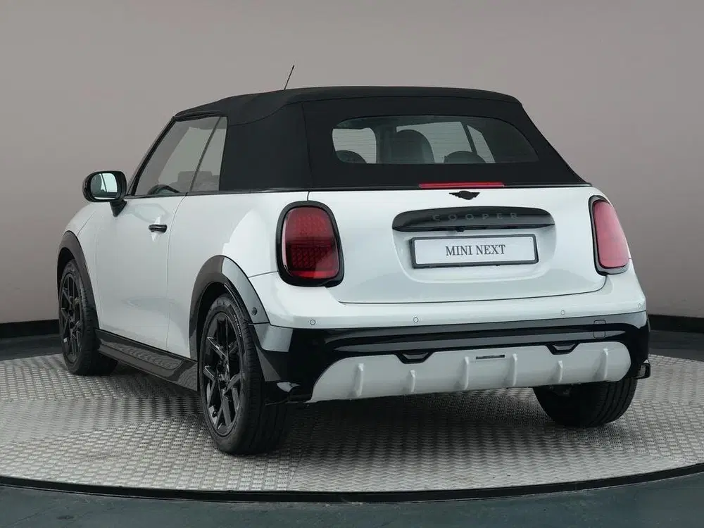 Mini Cabrio Cooper C Automaat uit 2026, foto 2