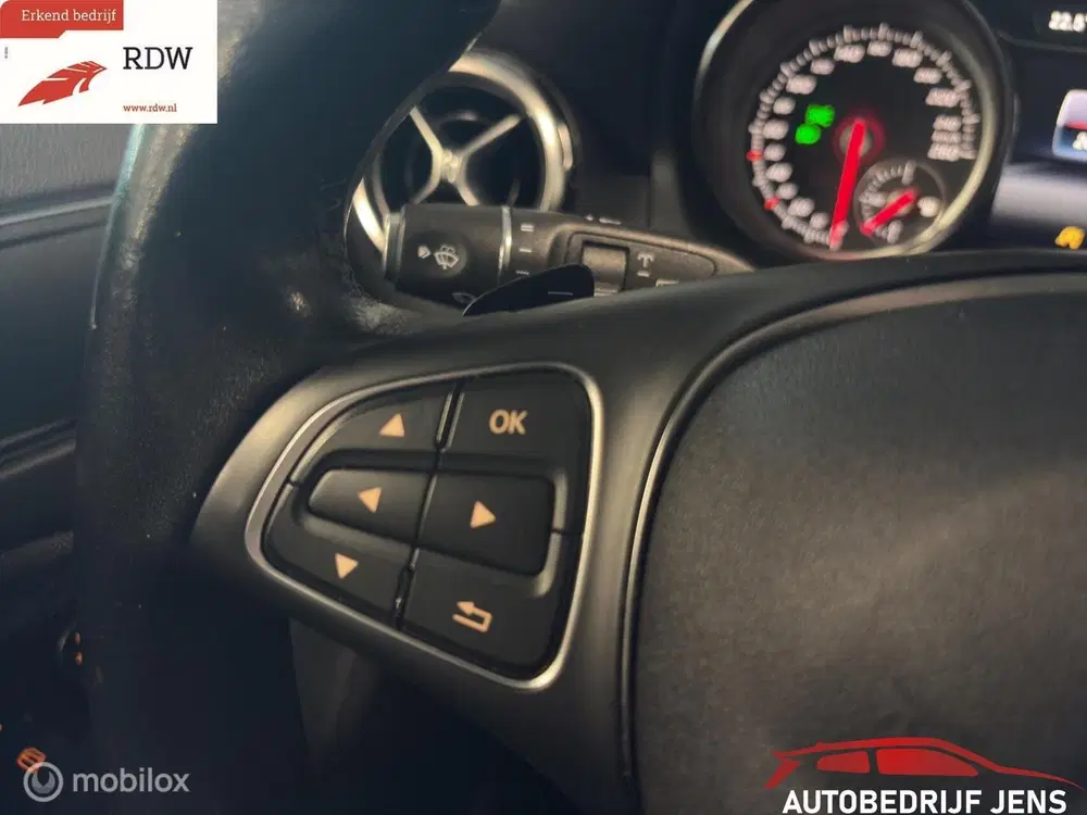 Mercedes-Benz GLA Mercedes GLA-klasse 180 Sport Edition uit 2019, foto 7
