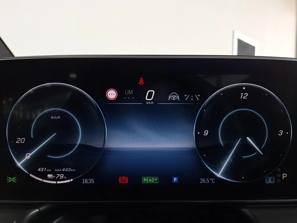 Mercedes-Benz EQE 350 AMG Line uit 2024, foto 13