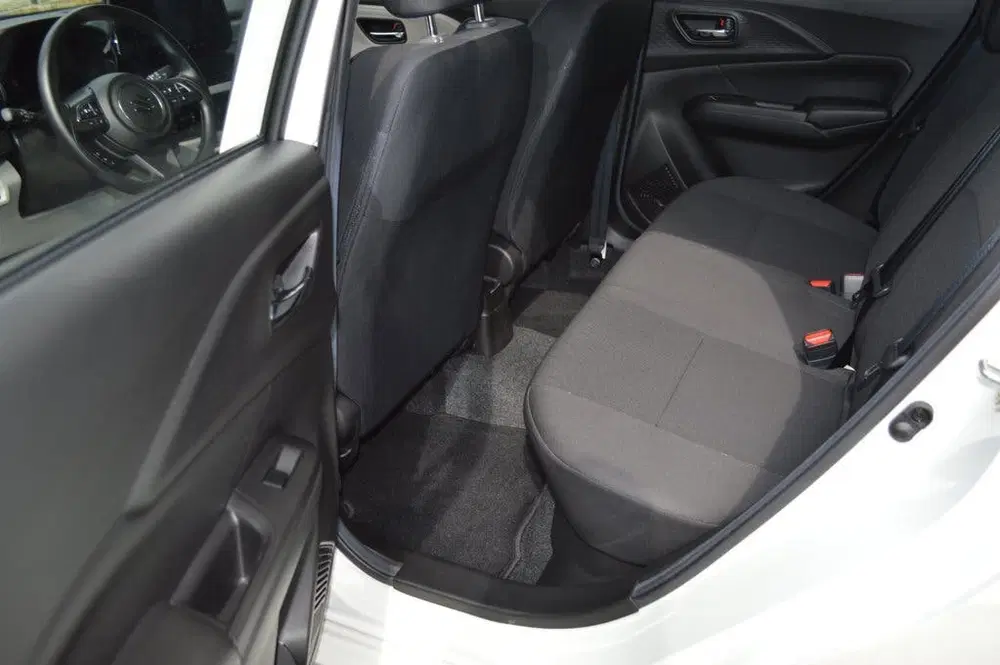 Suzuki Swift 1.2 Comfort Smart Hybrid uit 2024, foto 14