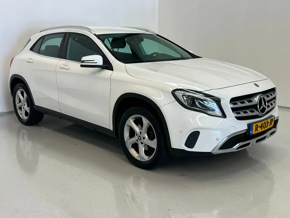 Mercedes-Benz GLA 180 Urban uit 2019, foto 2