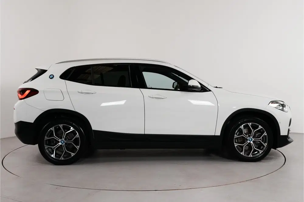 BMW X2 xDrive25e PHEV 220 pk uit 2023, foto 5
