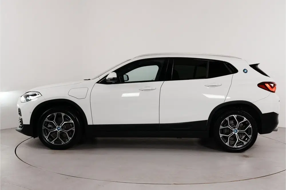 BMW X2 xDrive25e PHEV 220 pk uit 2023, foto 9