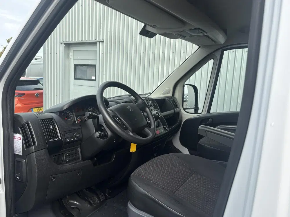 Peugeot Boxer 2.2 BlueHDi L4*LAADBAK*LUCHTVERING*HAAK*A uit 2022, foto 4