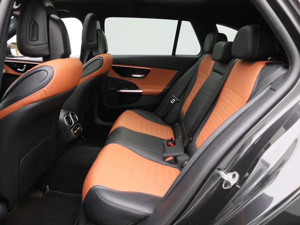 Mercedes-Benz C-Klasse 200 Launch Edition AMG Line uit 2022, foto 13