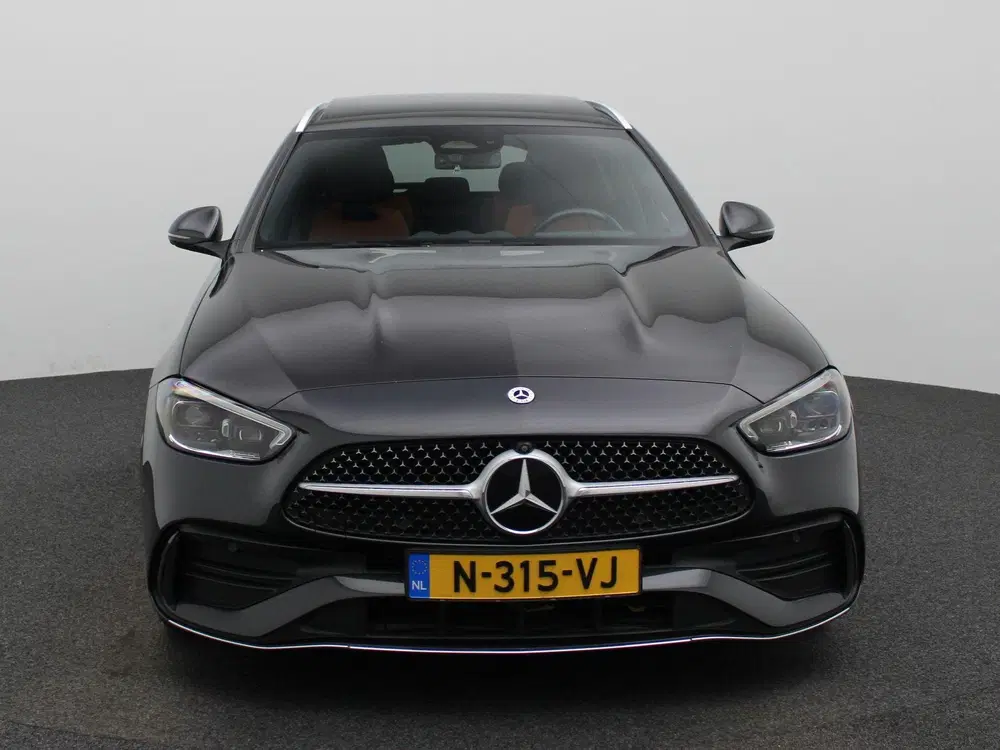 Mercedes-Benz C-Klasse 200 Launch Edition AMG Line uit 2022, foto 3