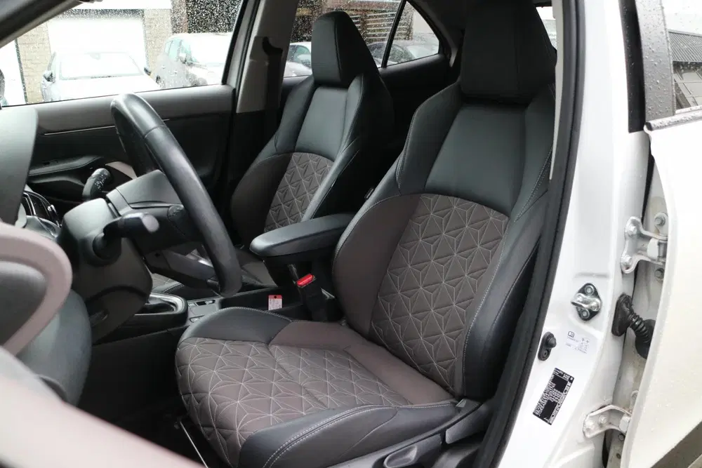 Toyota Yaris Cross 1.5 Hybrid Adventure uit 2022, foto 9