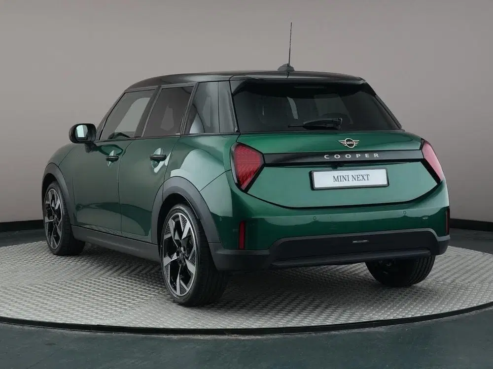 Mini Hatchback Cooper C Automaat uit 2026, foto 2