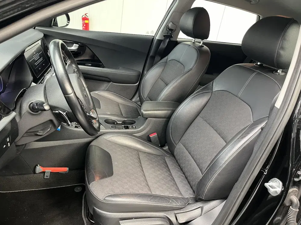 Kia Niro 1.6 GDi Hybrid DynamicLine uit 2019, foto 3