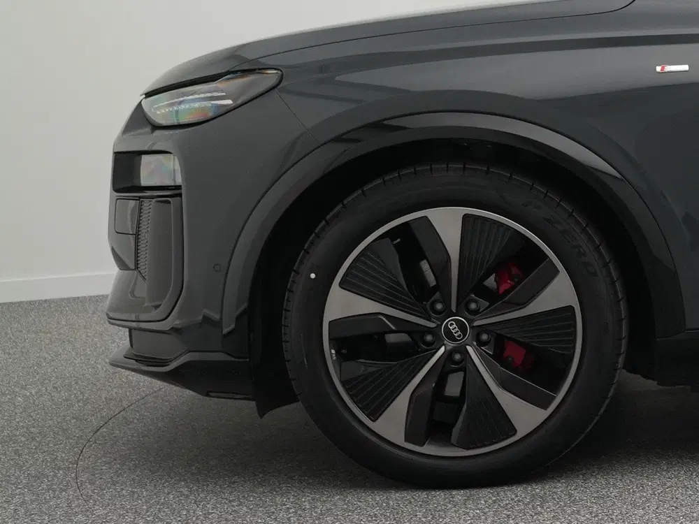 Audi Q6 e-tron S edition 83 kWh 252 PK uit 2025, foto 7