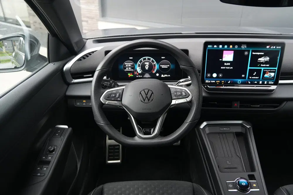 Volkswagen T-Roc 1.5 TSI R-Line Edition 150pk uit 2026, foto 2