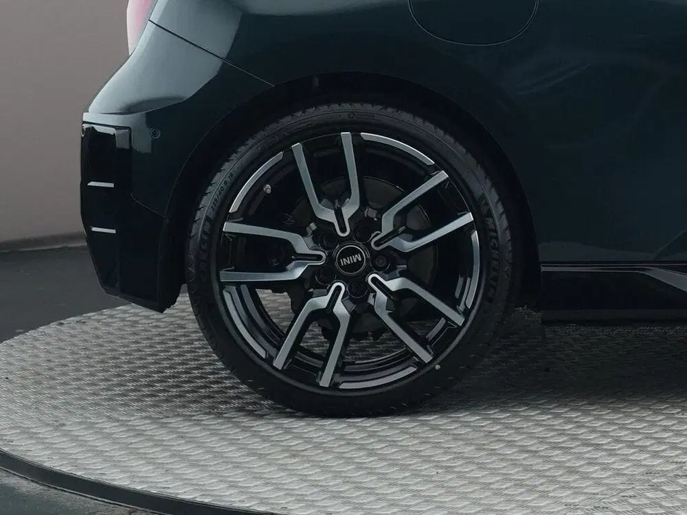 Mini Hatchback Cooper SE uit 2026, foto 4