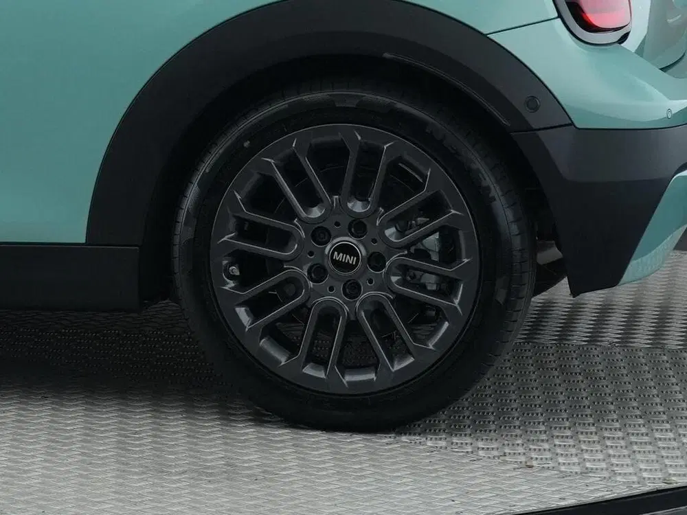 Mini Cabrio Cooper C Automaat uit 2026, foto 4