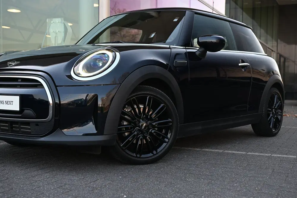 Mini Hatchback Cooper Classic uit 2022, foto 11