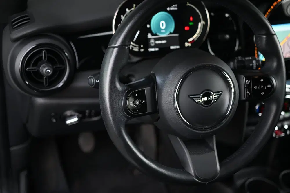 Mini Hatchback Cooper Classic uit 2022, foto 15
