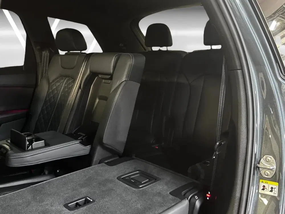 Audi SQ7 4.0 TFSI SQ7 Quattro 7p Luchtvering uit 2021, foto 15