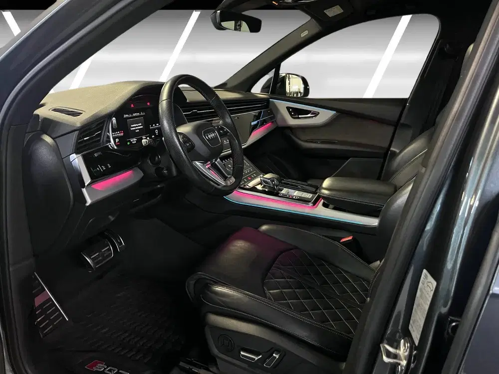 Audi SQ7 4.0 TFSI SQ7 Quattro 7p Luchtvering uit 2021, foto 9