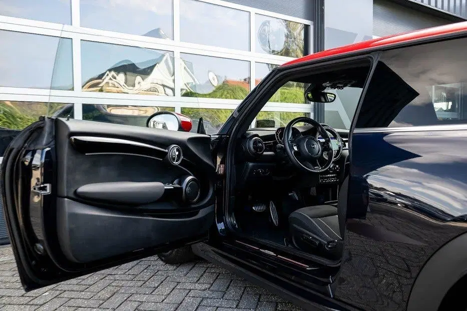 Mini John Cooper Works uit 2023, foto 10