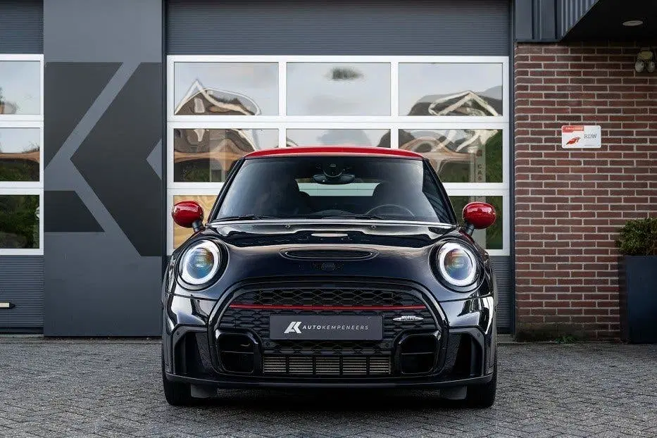 Mini John Cooper Works uit 2023, foto 12