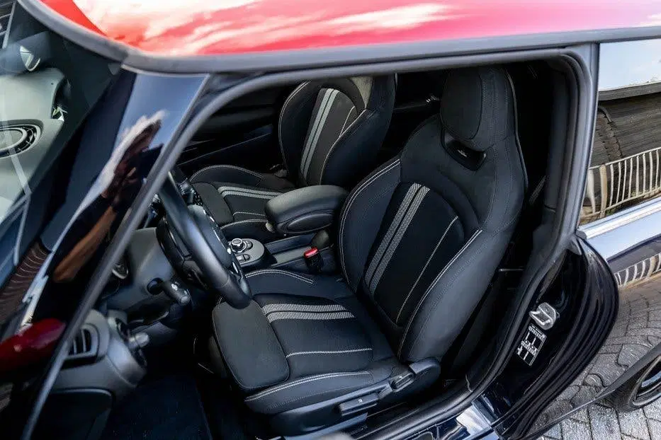 Mini John Cooper Works uit 2023, foto 15