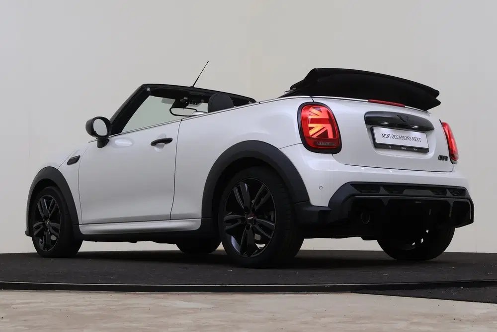 Mini Cabrio Cooper JCW Automaat uit 2023, foto 11