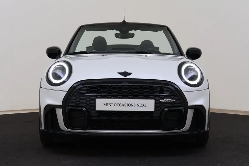 Mini Cabrio Cooper JCW Automaat uit 2023, foto 4